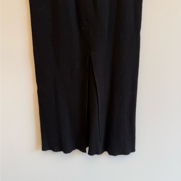 Black Ribbed Dress - Picture 4 of 4